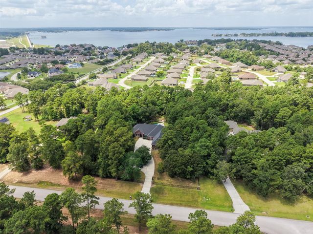 12418 Longmire Way, Conroe, TX 77304