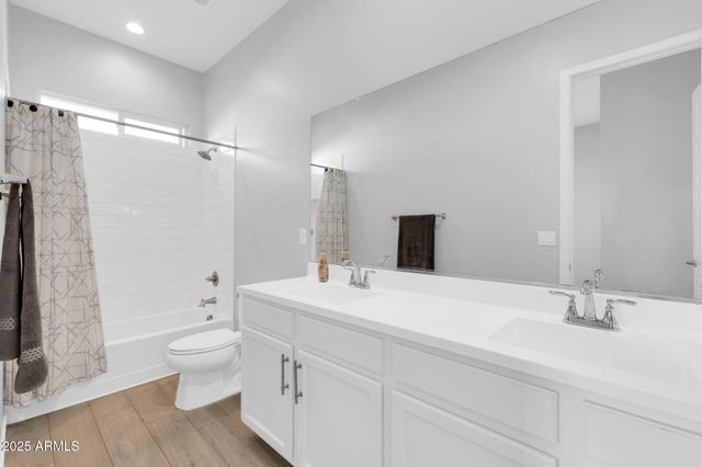 1291 E LA FORTUNA Court, San Tan Valley, AZ 85140