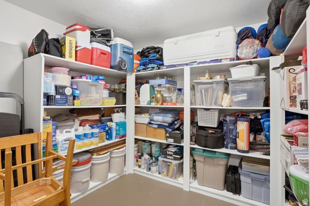 9341 S COPPER LN, West Jordan, UT 84088