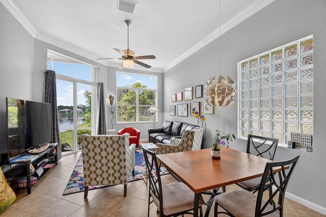 8553 E Via Grande E, Wellington, FL 33411