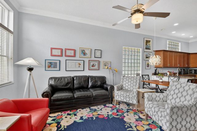 8553 E Via Grande E, Wellington, FL 33411