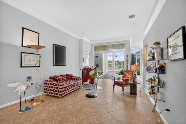 8553 E Via Grande E, Wellington, FL 33411