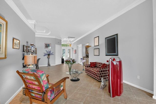 8553 E Via Grande E, Wellington, FL 33411
