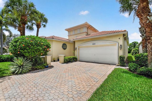 8553 E Via Grande E, Wellington, FL 33411