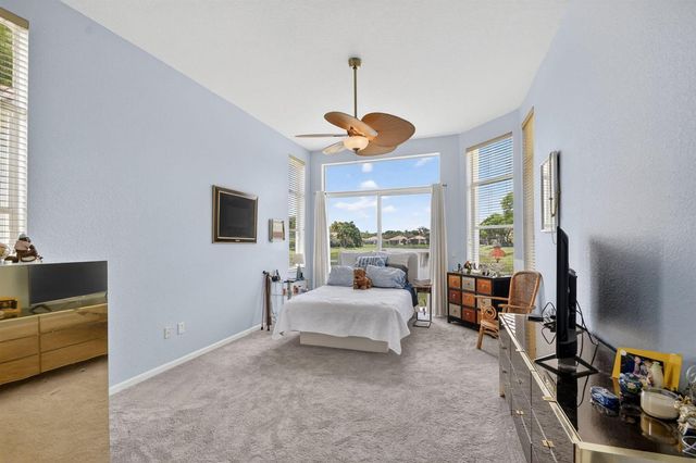 8553 E Via Grande E, Wellington, FL 33411