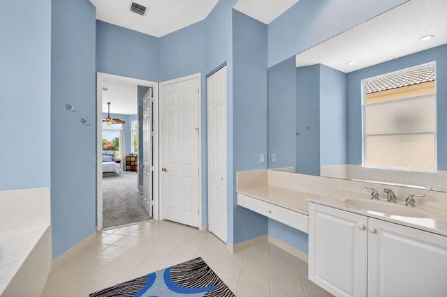 8553 E Via Grande E, Wellington, FL 33411