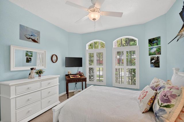 8553 E Via Grande E, Wellington, FL 33411
