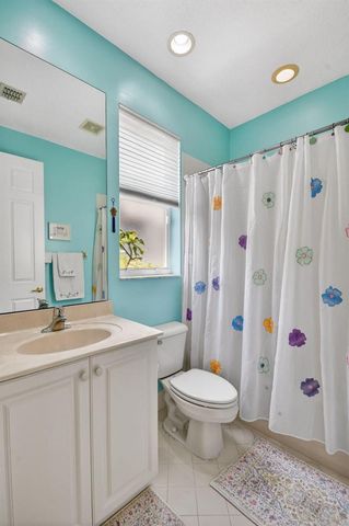 8553 E Via Grande E, Wellington, FL 33411