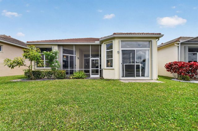 8553 E Via Grande E, Wellington, FL 33411