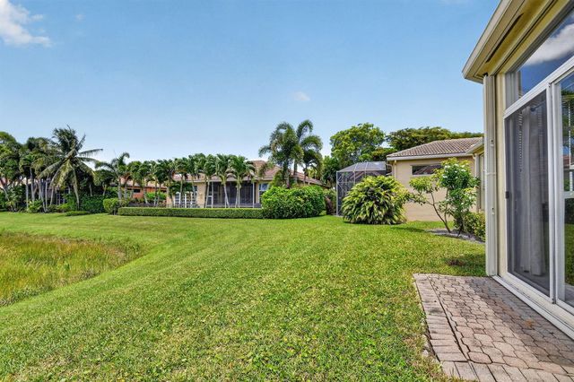 8553 E Via Grande E, Wellington, FL 33411