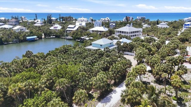 70 PALM DRIVE, Placida, FL 33946