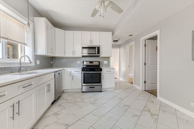 8139 S Sangamon Street 2, Chicago, IL 60620