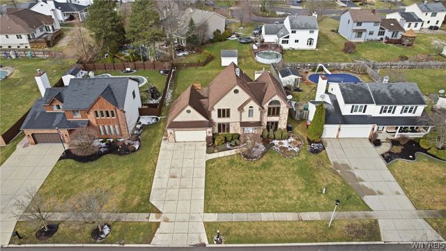 39 Greenbriar Drive, Lancaster, NY 14086