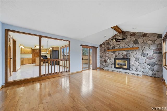 39 Greenbriar Drive, Lancaster, NY 14086