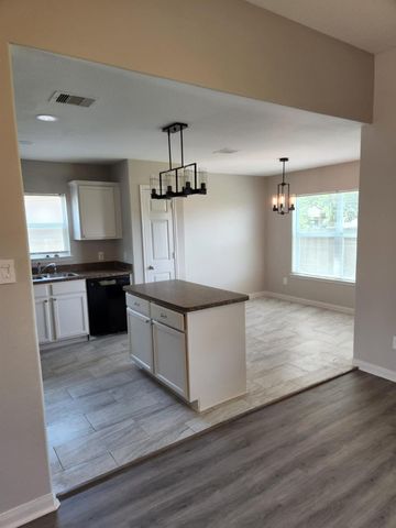2005 Lost Pine Court, Conroe, TX 77304
