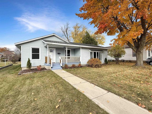 1608 22ND AVENUE, Menominee, MI 49858