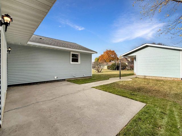 1608 22ND AVENUE, Menominee, MI 49858