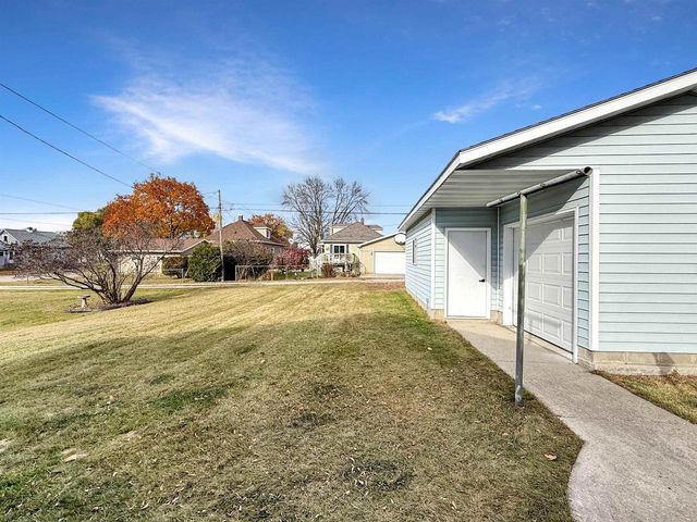 1608 22ND AVENUE, Menominee, MI 49858