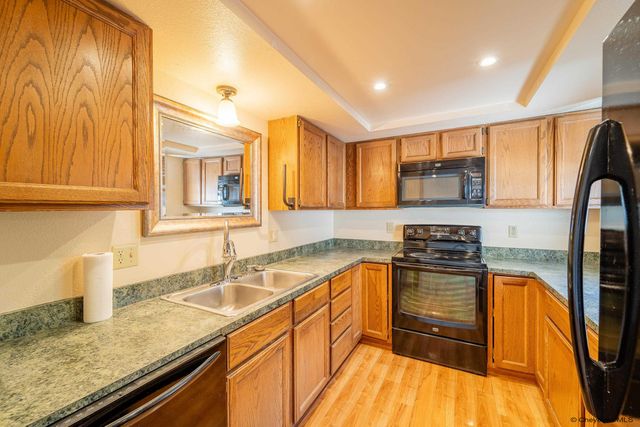 2407 E 16TH ST, Cheyenne, WY 82001
