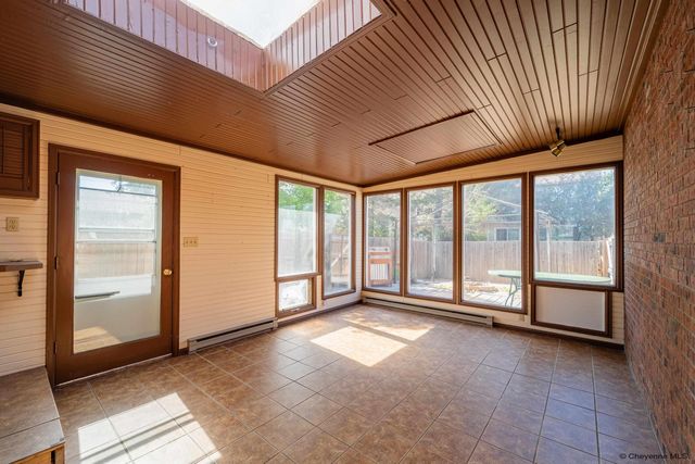 2407 E 16TH ST, Cheyenne, WY 82001