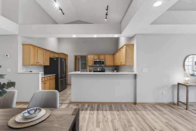 343 Appleblossom Lane E, Shakopee, MN 55379