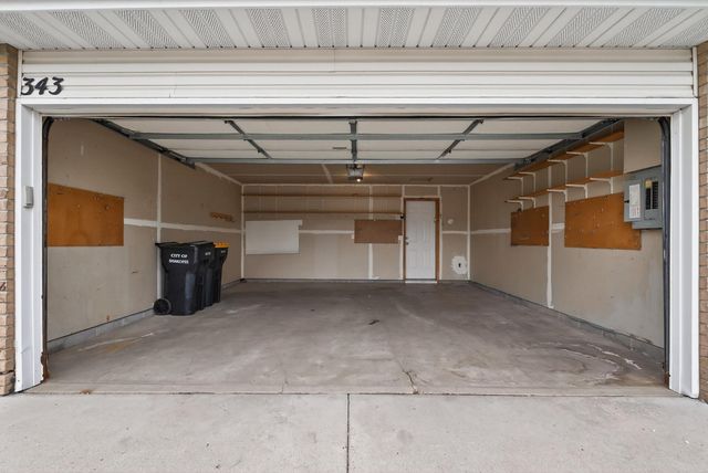 343 Appleblossom Lane E, Shakopee, MN 55379