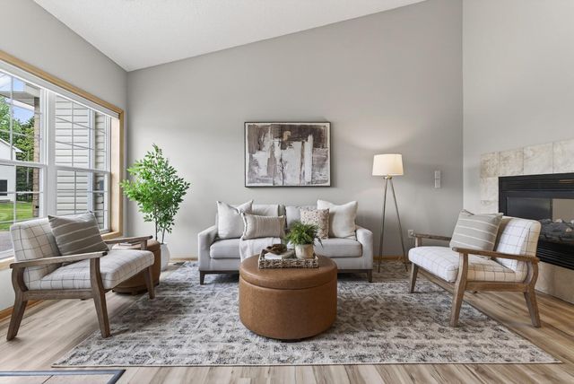 343 Appleblossom Lane E, Shakopee, MN 55379