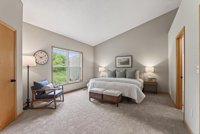 343 Appleblossom Lane E, Shakopee, MN 55379