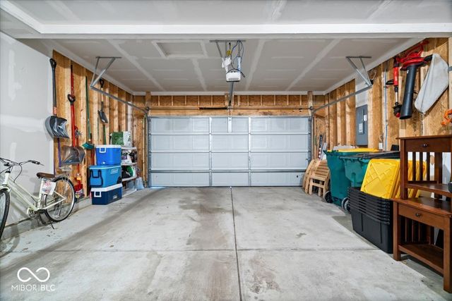 6559 Seabiscuit Road, Whitestown, IN 46075