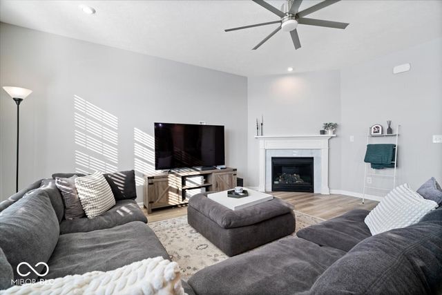 6559 Seabiscuit Road, Whitestown, IN 46075