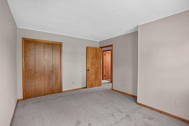 1111 Ellen Street, Cedar Falls, IA 50613
