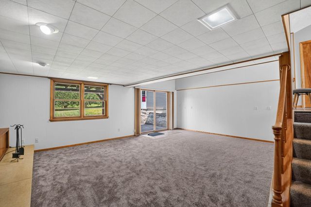 1111 Ellen Street, Cedar Falls, IA 50613