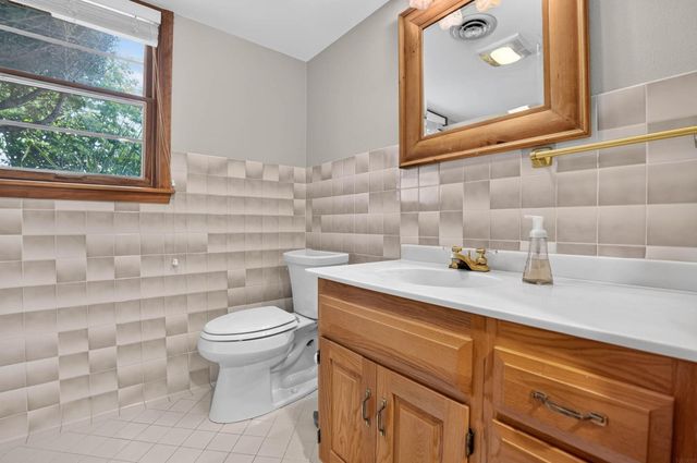 1111 Ellen Street, Cedar Falls, IA 50613