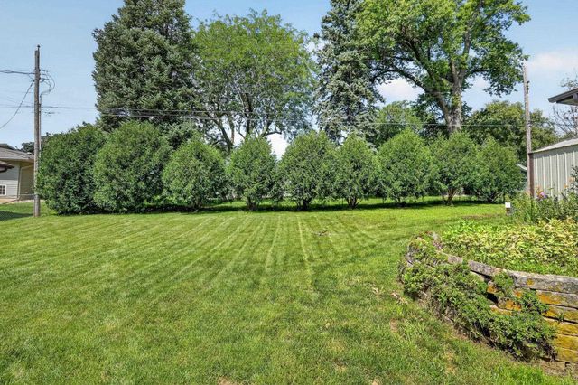 1111 Ellen Street, Cedar Falls, IA 50613