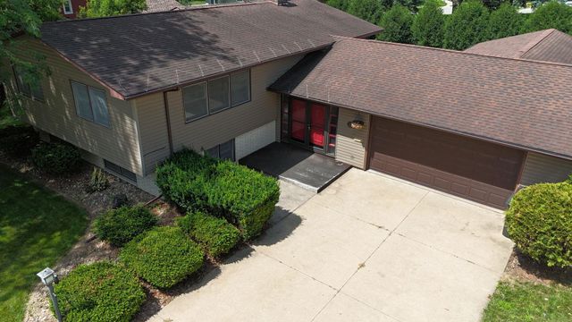 1111 Ellen Street, Cedar Falls, IA 50613