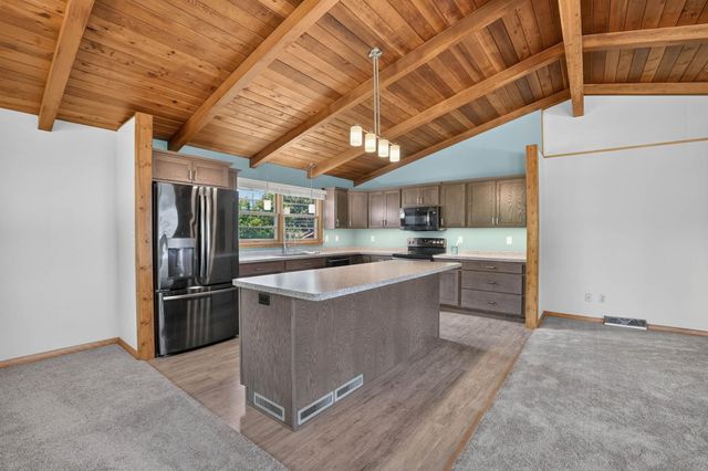 1111 Ellen Street, Cedar Falls, IA 50613