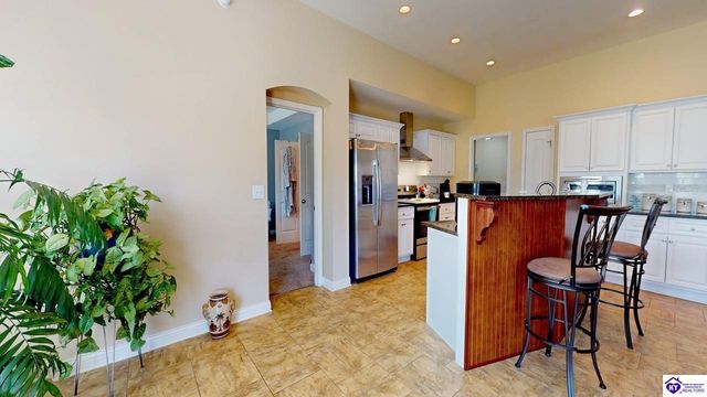 146 Shirley Boulevard, Vine Grove, KY 40175