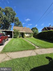 19 DOWNING RD, Hamilton, NJ 08690
