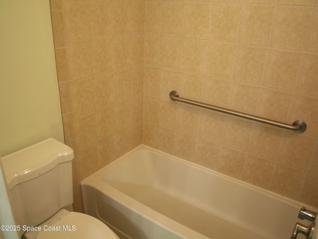 1485 Malibu Circle NE 110, Palm Bay, FL 32905