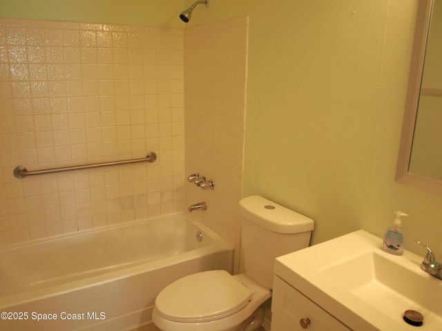 1485 Malibu Circle NE 110, Palm Bay, FL 32905