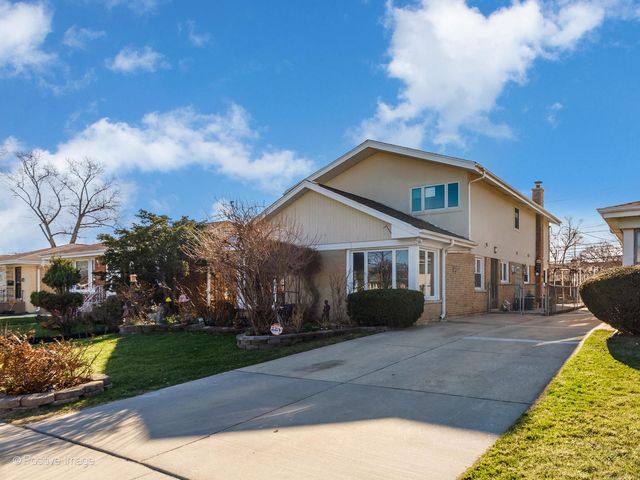 7520 Crawford Avenue, Skokie, IL 60077