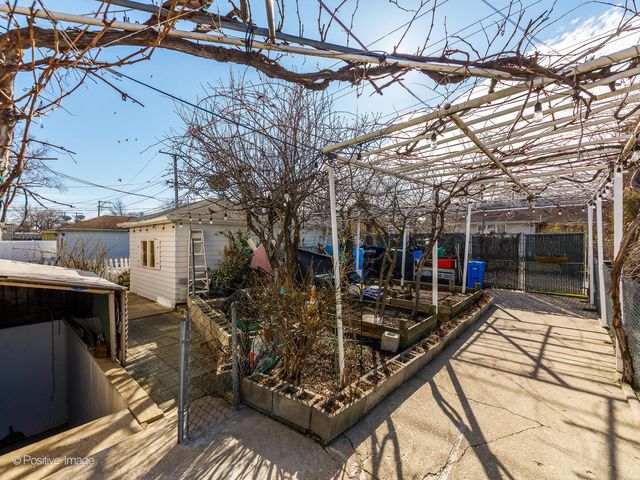 7520 Crawford Avenue, Skokie, IL 60077