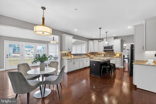 8241 SAINT FRANCIS DR, Severn, MD 21144