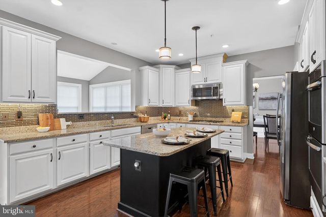 8241 SAINT FRANCIS DR, Severn, MD 21144