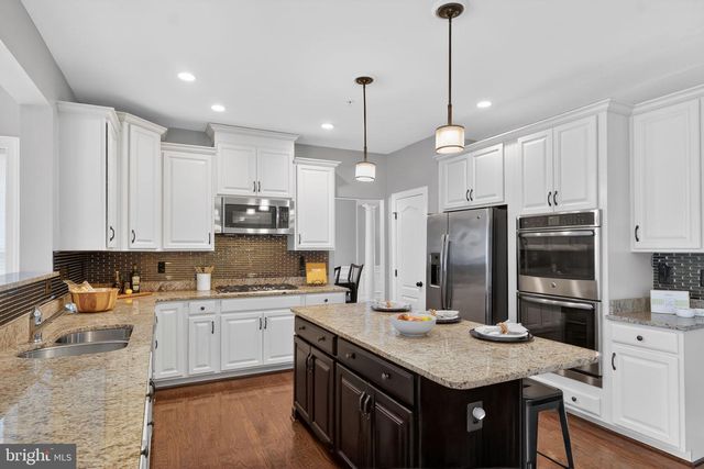 8241 SAINT FRANCIS DR, Severn, MD 21144