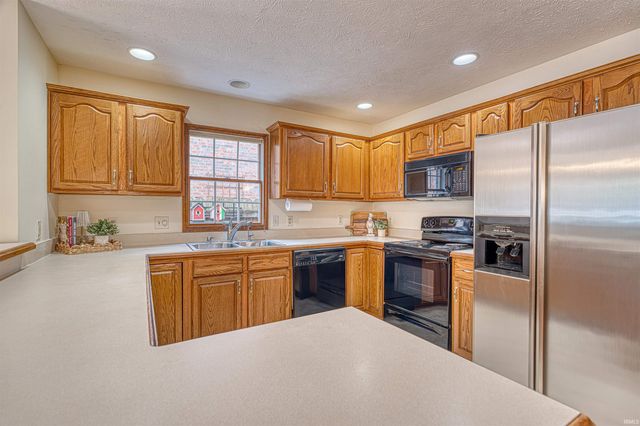 6414 Hearthstone Drive, Evansville, IN 47715