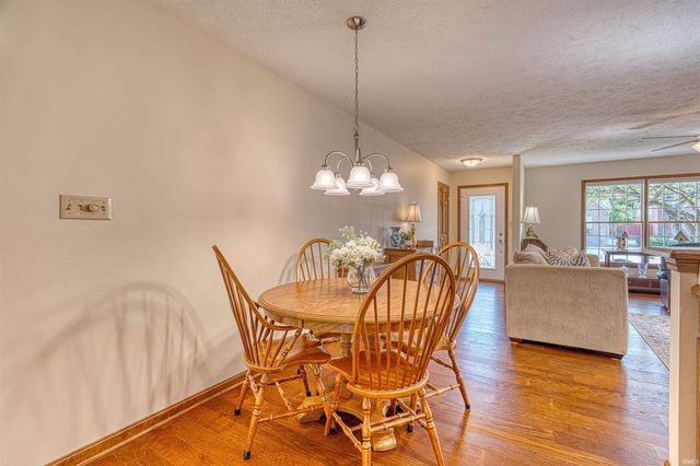 6414 Hearthstone Drive, Evansville, IN 47715