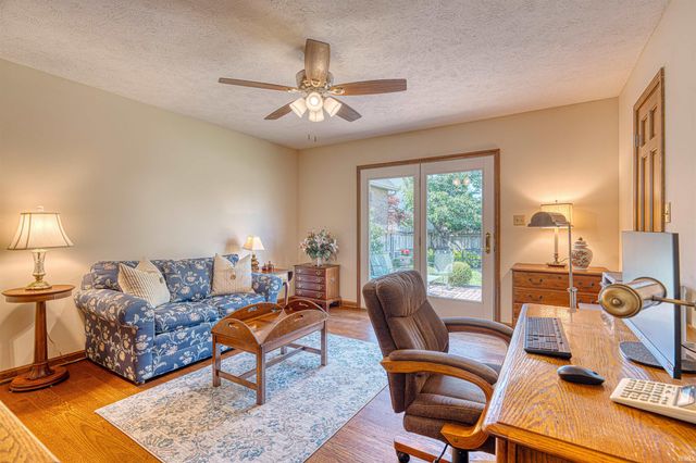 6414 Hearthstone Drive, Evansville, IN 47715