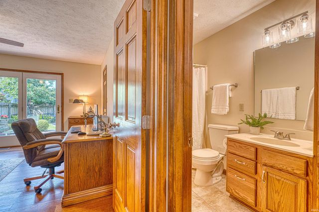6414 Hearthstone Drive, Evansville, IN 47715