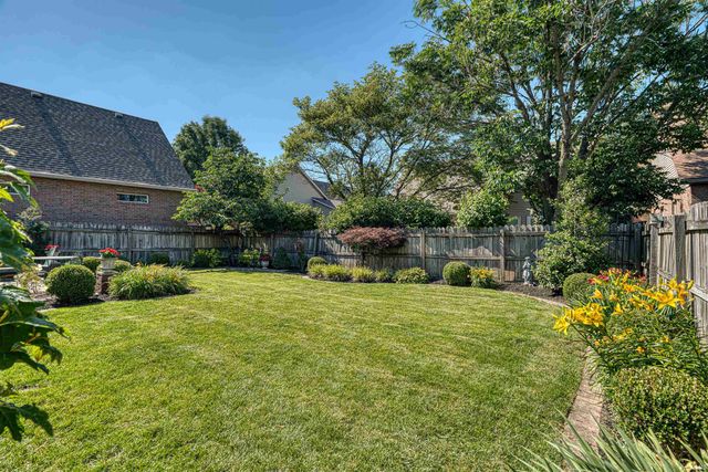 6414 Hearthstone Drive, Evansville, IN 47715